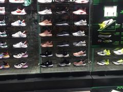 -李宁(大宁国际旗舰店)