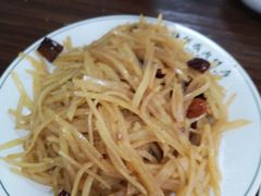 酸辣土豆丝-清真永恒华威肉饼(潘家园店)
