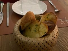 法式蒜香面包片-Golden Lily河内巴黎法越料理餐厅(建国西路店)