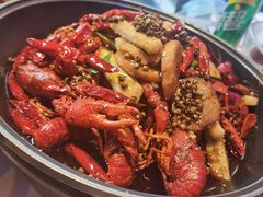 麻辣十三香精品龙虾-黄尚皇小龙虾-螃蟹-烧烤工坊(皇后公园店)