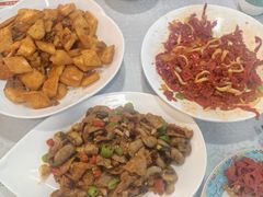 -汗腾格里·风味餐厅(新疆驻京办店)