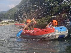 -仙人谷漂流景区