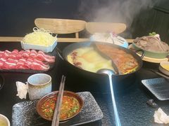 -鹿鸣山草本茶香火锅(园西路店)