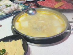 -鲜入围煮花胶鸡海鲜火锅