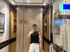 -上海松江假日酒店