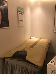 -LESSMORE科技头皮理容中心