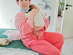 -鲸励母婴月嫂(望京店)