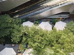 -瑞虹新天地月亮湾