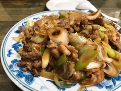 葱爆羊肉-壹阁胡羊焖饼(特色小吃街店)
