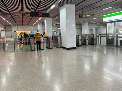 -龙溪路(地铁站)
