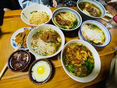 -矮子粉店1985·长沙米粉(湘春路店)