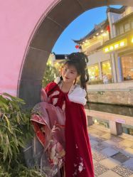 -一揽芳华汉服旗袍体验馆(拙政园店)