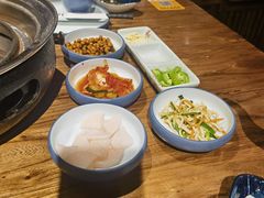 -明洞阿姨·韩式酱蟹烤肉·创意料理(三元桥店)