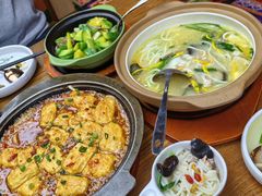 -云海肴·汽锅鸡·云南菜(天山百盛优客店)