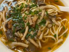 菌汤三鲜手擀面-大师兄·西北小馆(北站缤果空间店)