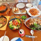 一口韩式小食，邂逅首尔街头的浪漫风味