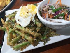 -Chom Cafe and Restaurant