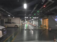 -凯德Mall新都心-停车场
