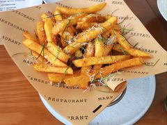 -Mark&Mars Restaurant