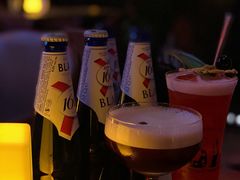 -FOUR PLAY BAR