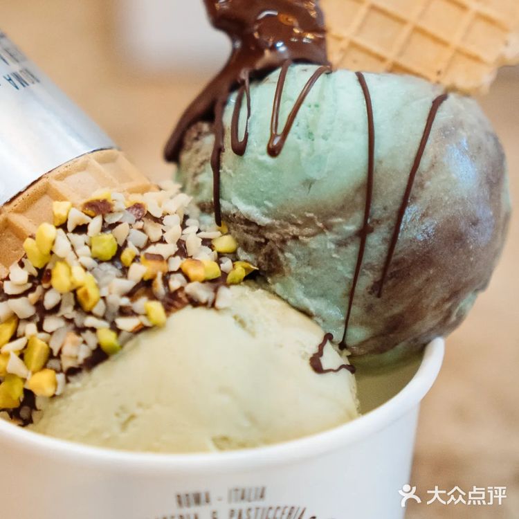 我的夏日限定好味包 ｜意大利手工薄荷巧克力冰淇淋球华夫脆饼干