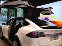 -TESLA 特斯拉(上海太古汇体验店)