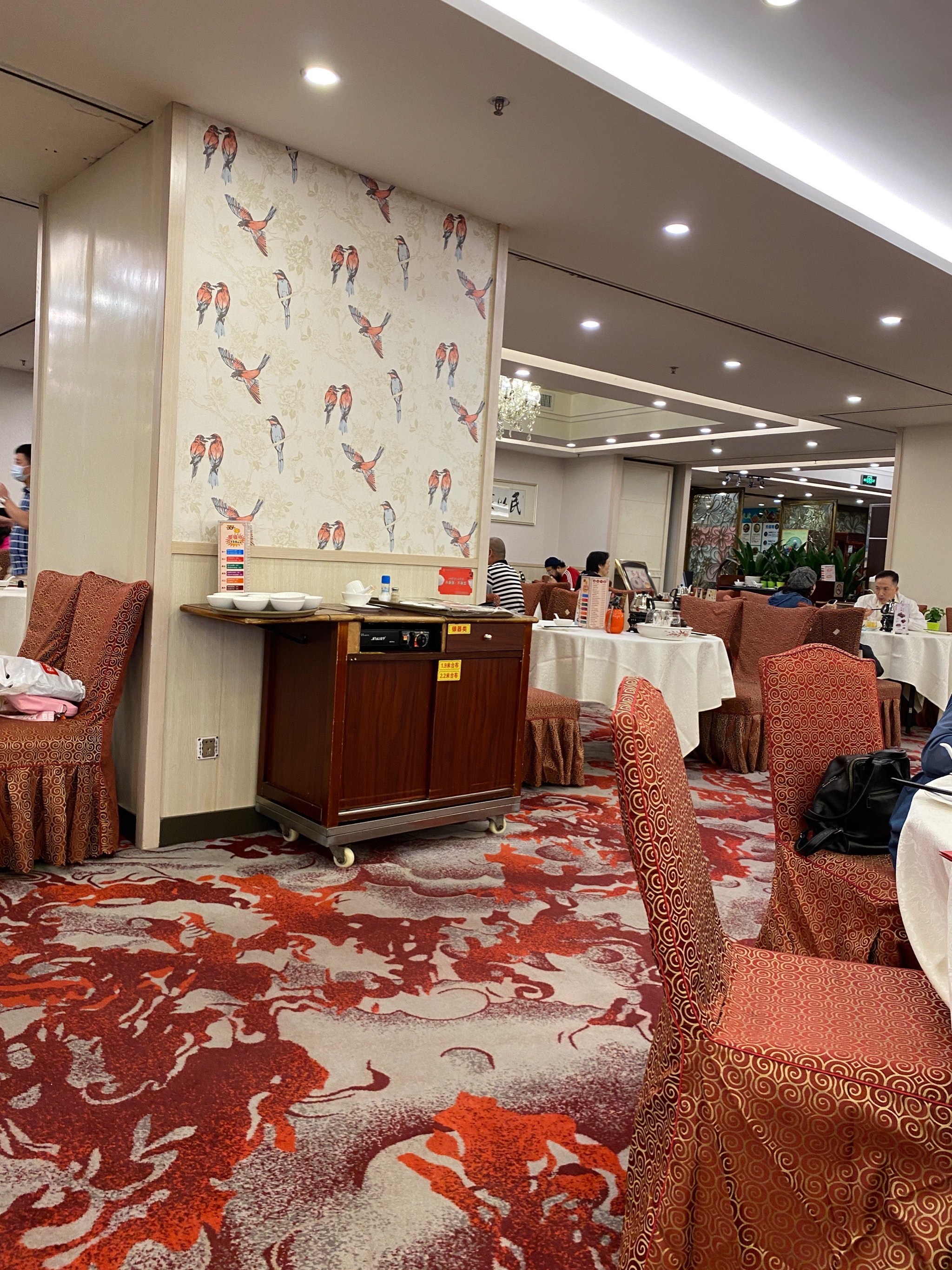 「羊城酒家 · 地道粤菜」按一个老广来