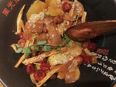-风光老灶麻辣香锅(大成路翠微百货店)