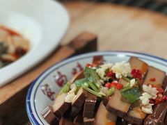 -三里屯土灶炖公鸡地锅鸡(江东店)