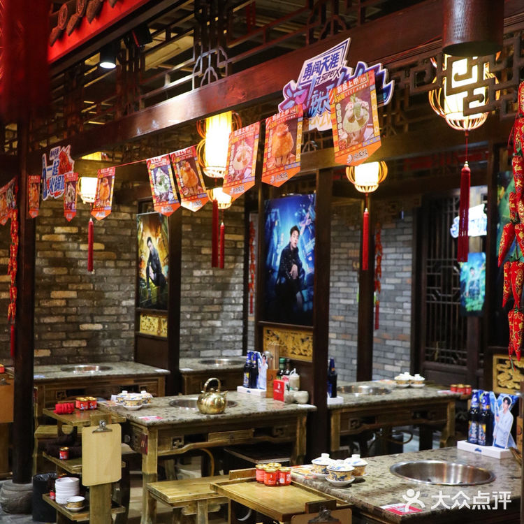 白石洲吃麻辣火锅居然这么燃！ | 小龙坎街舞主题店