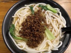 -丽虹云南过桥米线(兴工街店)