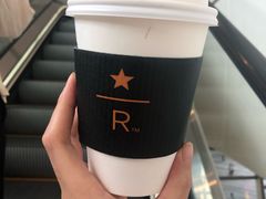 热拿铁-星巴克臻选(济南恒隆店)