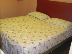 床-莫泰酒店(上海虹桥北新泾地铁站天山路店)