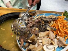 -菌之家·专业纯野生菌火锅·特色炒菌