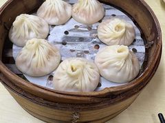 -莱莱小笼·乔艾