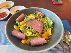 -香格里拉鱼跃地中海西餐厅·牛排披萨