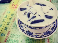 椰汁鲜奶龟苓膏紫米露-顺记冰室(宝华路店)