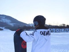 -鳌山滑雪度假区