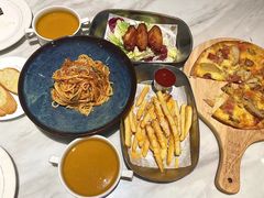 -芳草地西式融合餐厅(回龙窝店)