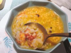 招牌小龙虾红汤泡饭-蜜桃花开·中西融合菜E&W(南长街店)