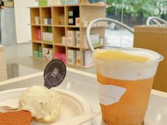 -HUGS coffee(东区店)