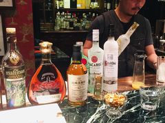 -DM Distiller & Mixologist Whisky Cocktail Bar