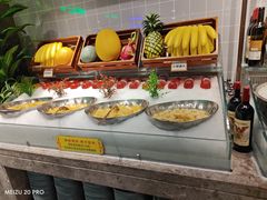-金滏山烤肉·海鲜·火锅自助餐厅(襄阳万达店)