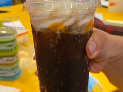 甜品站可乐麦炫酷-麦当劳(百联西郊购物中心店)