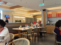 -肥肥虾庄·金牌油焖大虾(汉口城市广场店)