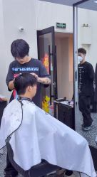 -88潮牌美发沙龙