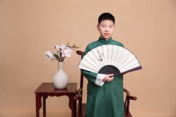 -拾光年华摄影馆(菱角湖公园店)