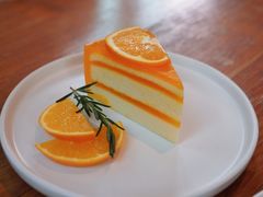 -Chom Cafe and Restaurant