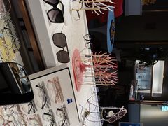 -宏宇眼镜蔡司依视路折扣店(兆佳眼镜城店)