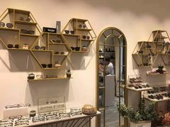 -肆兮眼镜·蔡司·徕卡战略合作店(大坪店)